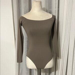Elegant Brown Women's Long Sleeve Top